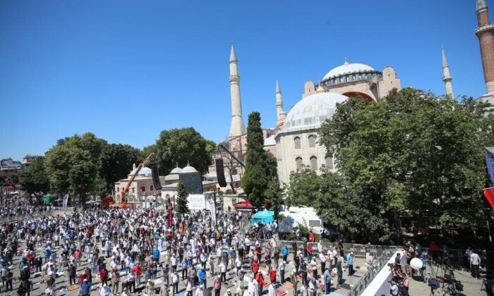 Alman medyası yazdı! “Türkiye’den Batı’ya çifte tokat..”