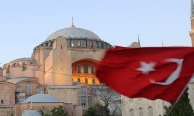 Ayasofya’da namaz kılmak için Türkiye’ye bilet almaya başladılar!.