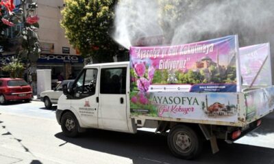 Ayasofya’ya tam 21 ton gül suyu gönderdiler!.