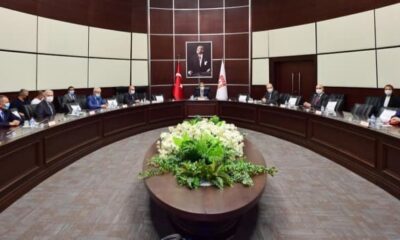 Azeri komutanlarla görüşen İsmail Demir: “SİHA’larımız ve füzelerimiz Azerbaycan’ın emrindedir!.”