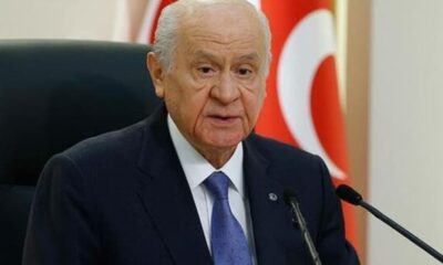 Devlet Bahçeli: “15 Temmuz’a kontrollü darbe ya da tiyatro demek ihanet ortakçılığıdır!.”