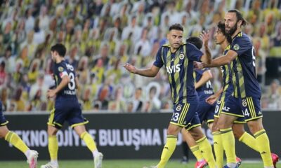 Fenerbahçe, evinde Sivasspor’a 2-1 mağlup oldu!.