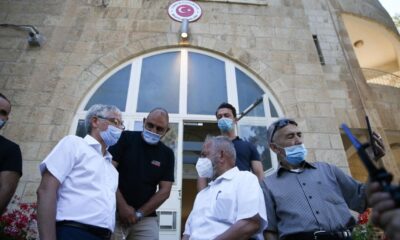 Filistinliler, Ayasofya kararına destek için Kudüs’te ki Türk Konsolosluğunu ziyaret etti!.