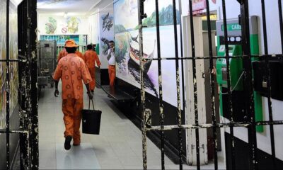 Güney Afrika’da 69 mahkum firar etti, polis insan avı başlattı!.