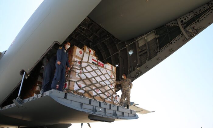 Türkiye’nin coronavirüs yardımı Bağdat’a ulaştı!.