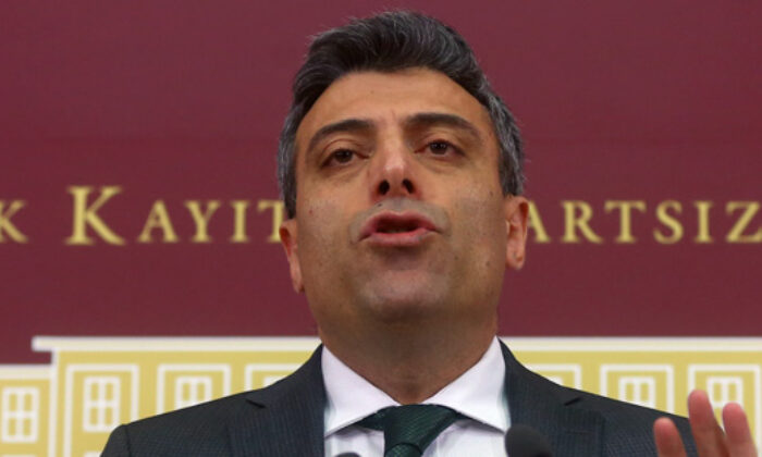 Öztürk Yılmaz yeni partiyi resmen kurdu! İşte partinin adı..