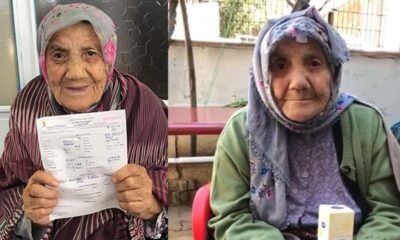 112 yaşında ki Güllü nine AK Parti’ye üye oldu!.