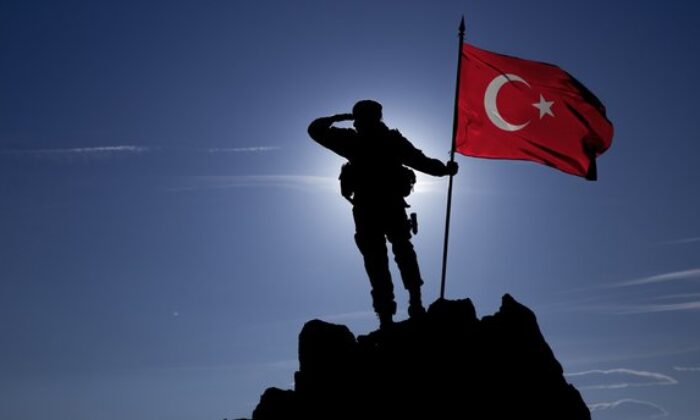 Hakkari ve Mersin’den acı haber geldi! 2 asker şehit…