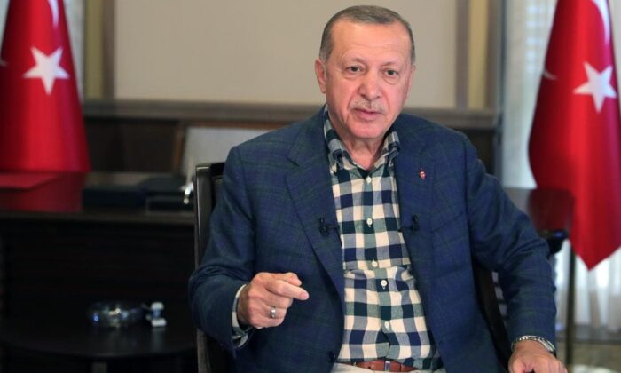 Cumhurbaşkanı Erdoğan: “Kendini milletin üstünde gören AK Parti teşkilat mensubu olamaz!.”