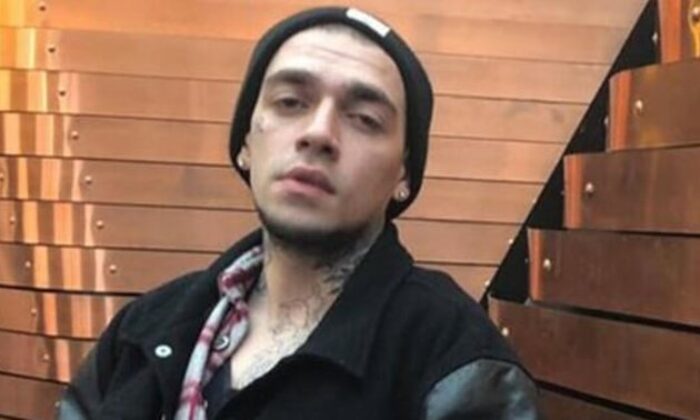 Tutuklayın bu soytarıyı! Uyuşturucu müptelası keş Rapçi Ezhel’den Başkan Erdoğan’a küfür.. (video haber)