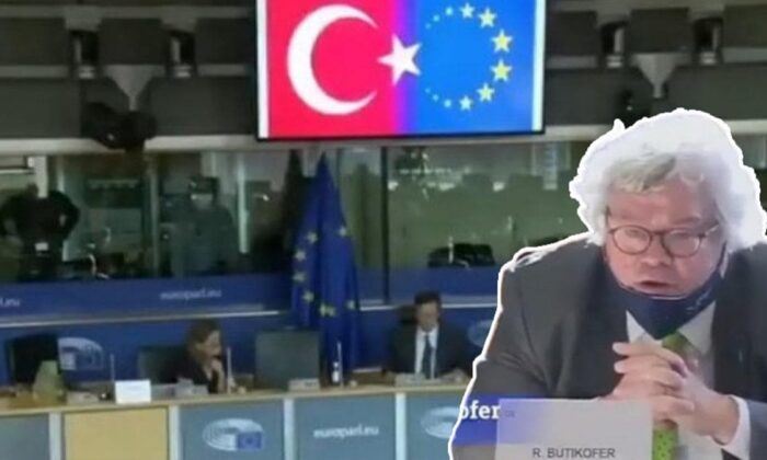 Alman vekil rahatsız oldu! “AB bayrağı Türk bayrağının gölgesinde kalıyor!.”