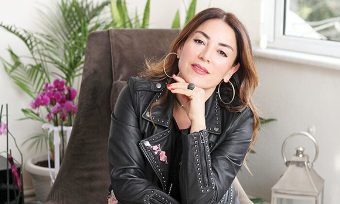 “Türkiye Sağlıkta dünyanın bir numara” diyen Aşkın Nur Yengi’ye sosyal medyada linç kampanyası başlattılar!.