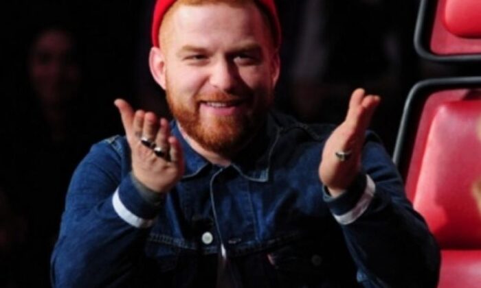 CHP’nin kadrosuz elemanı Gökhan Özoğuz’a yaptığı ırkçılık nedeni ile mahkeme yolu göründü!.