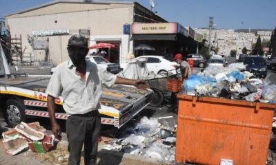 CHP’li İzmir Belediyesi çöpleri toplamayınca, esnaf fare kovalamaya başladı!.