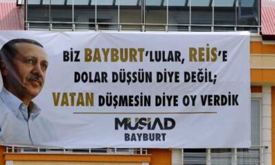 MÜSİAD Bayburt şubesinden Erdoğan’ı hedef gösteren dolarcılara pankartlı yanıt..