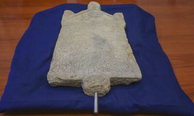 Türkiye’den kaçırılan 1800 yıllık yazıt, teslim alındı!.