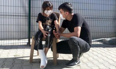 Yunan askeri 8 yaşında ki Gazin’i sınırda plastik mermiyle vurdu!.