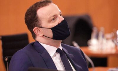 Almanya Sağlık Bakanı Jens Spahn coronavirüse yakalandı!.