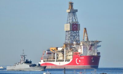 “KANUNİ” Çanakkale Boğazı’nda bayraklarla karşılandı!.