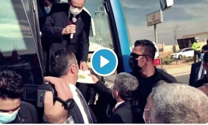 CHP’li Veli Ağbaba’dan kırpılmış video ile algı operasyonu! İşte Başkan Erdoğan’a atılan “keyif çayı” iftirasının aslı.. (video haber)