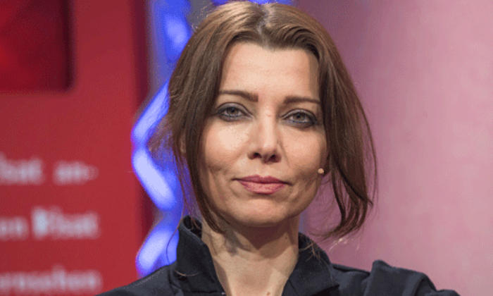 Elif Şafak’tan, işgalci Ermenistan’ı destekleyen paylaşım..