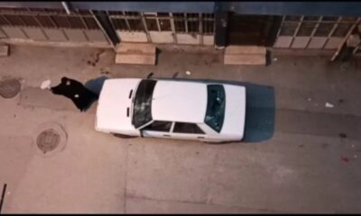 Kocasını başka bir kadının evinde yakalayan kadın, mahalleyi ayağa kaldırdı!.