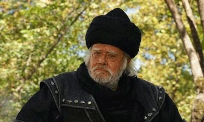 Hatay’da ki canlı bomba saldırısının ardından Cüneyt Arkın’dan mesaj.. (video haber)