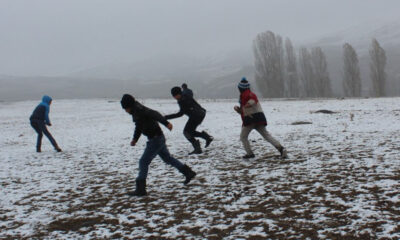 Ağrılı çocukların kar keyfi…