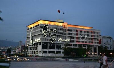 İzmir Büyükşehir Belediye binası için yıkım kararı..