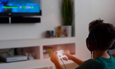 Aileler dikkat! Şiddet içerikli oyun ve filmler çocukların bilinç altına işliyor!.