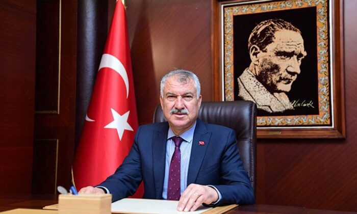 Adana Büyükşehir Belediye Başkanı Zeydan Karalar coronavirüse yakalandı!.