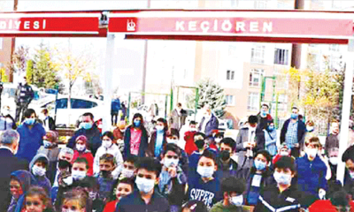 Bildiğiniz din düşmanı CHP işte!. Koronavirüs partisi yapan züppeleri unuttular, Camii’lere giden çocukları hedef aldılar!.