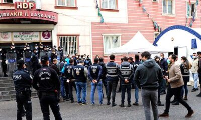 Diyarbakır annelerine tüküren alçak gözaltına alındı!.