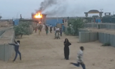 Fransız askeri üssü ateşe verildi!.