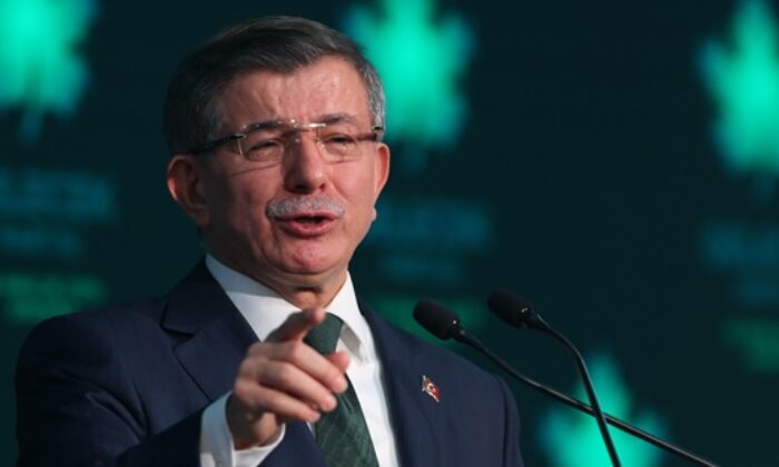 Ak Parti’den kovulan Başbakan eskisi Ahmet Davutoğlu’nun takımı belli oldu!.