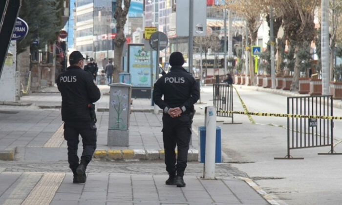 Sokağa Çıkma Yasağı’na uymayanlara ceza yağdı!.