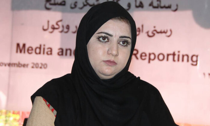Afgan gazeteci Maiwand arabasında uğradığı silahlı saldırıda öldü!.