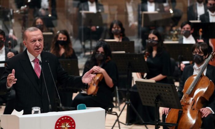 Cumhurbaşkanı Erdoğan: “Türkiye kültür ve sanatta prangalarından kurtulmuştur!.”