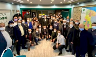 Serok Ahmet’e toplu istifa şoku!. “Biz Parti de Bir Gelecek Göremedik!.”