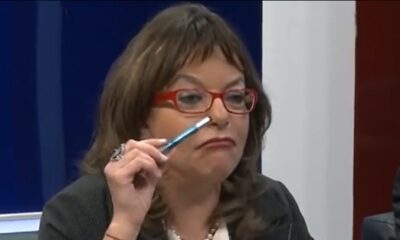 “İslam olmasın da ne olursa olsun” diyen zihniyet hortladı! İslam düşmanı Mine Kırıkkanat’ın “Deizm” özlemi..