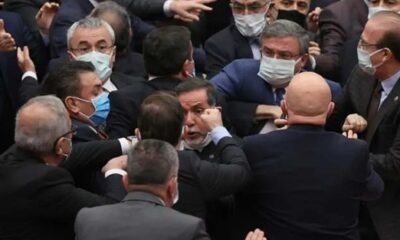 Meclis’te kavga! AK Parti’li ve CHP’li vekiller arasında yumruklar konuştu!.