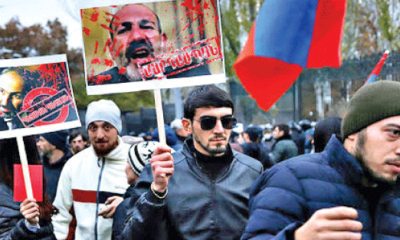 Halk vatan haini ilan etti! Paşinyan gitmezse darbeyle indirilecek!.