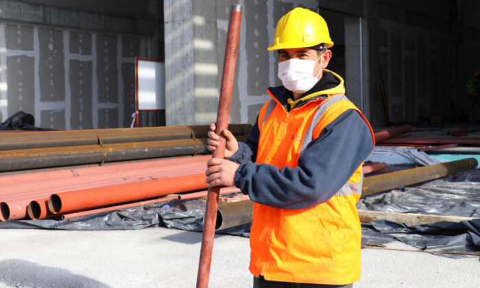 Polisin yazdığı cezayı iptal edip helallik istediği Ali Çiftçi’nın hayatı tamamen değişti.. Valilik sayesinde yepyeni bir hayat kurdu..