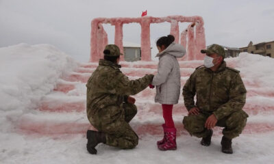 Hulusi Akar, Anıtkabir’i görmek isteyen Hira’yı Ankara’ya davet etti!.