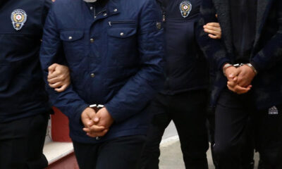 Cumhurbaşkanına suikast girişimi timine mühimmat verdiği iddia edilen askerlere yönelik operasyonda 2 şüpheli tutuklandı!.