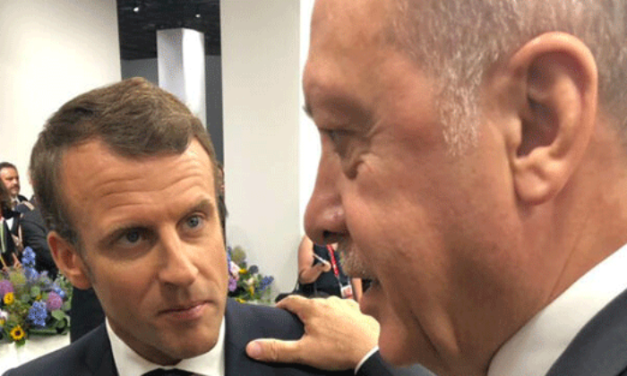 Macron, Cumhurbaşkanına el yazısı ile mektup gönderdi!.