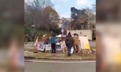 Kabe-i Muazzama’ya hakaret eden LGBT’li sapkınların evinden PKK dokümanları çıktı!.