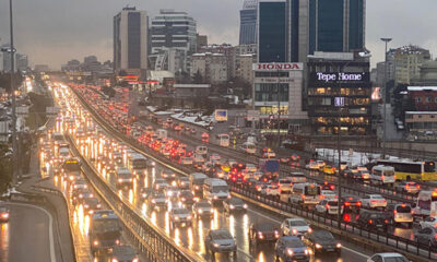 İstanbul’da trafik durma noktasına geldi!.