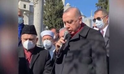 Cumhurbaşkanı Erdoğan’dan Muhammed Emin Saraç Hoca’nın kabri başında Kuran tilaveti.. (video haber)