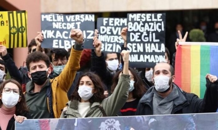Boğaziçi provokasyonuna Ankara’dan pankartlı destek! “Mesele Boğaziçi değil sen hala anlamadın mı?.”